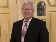 pastor-F Pastor Fundador Roberto Rosales